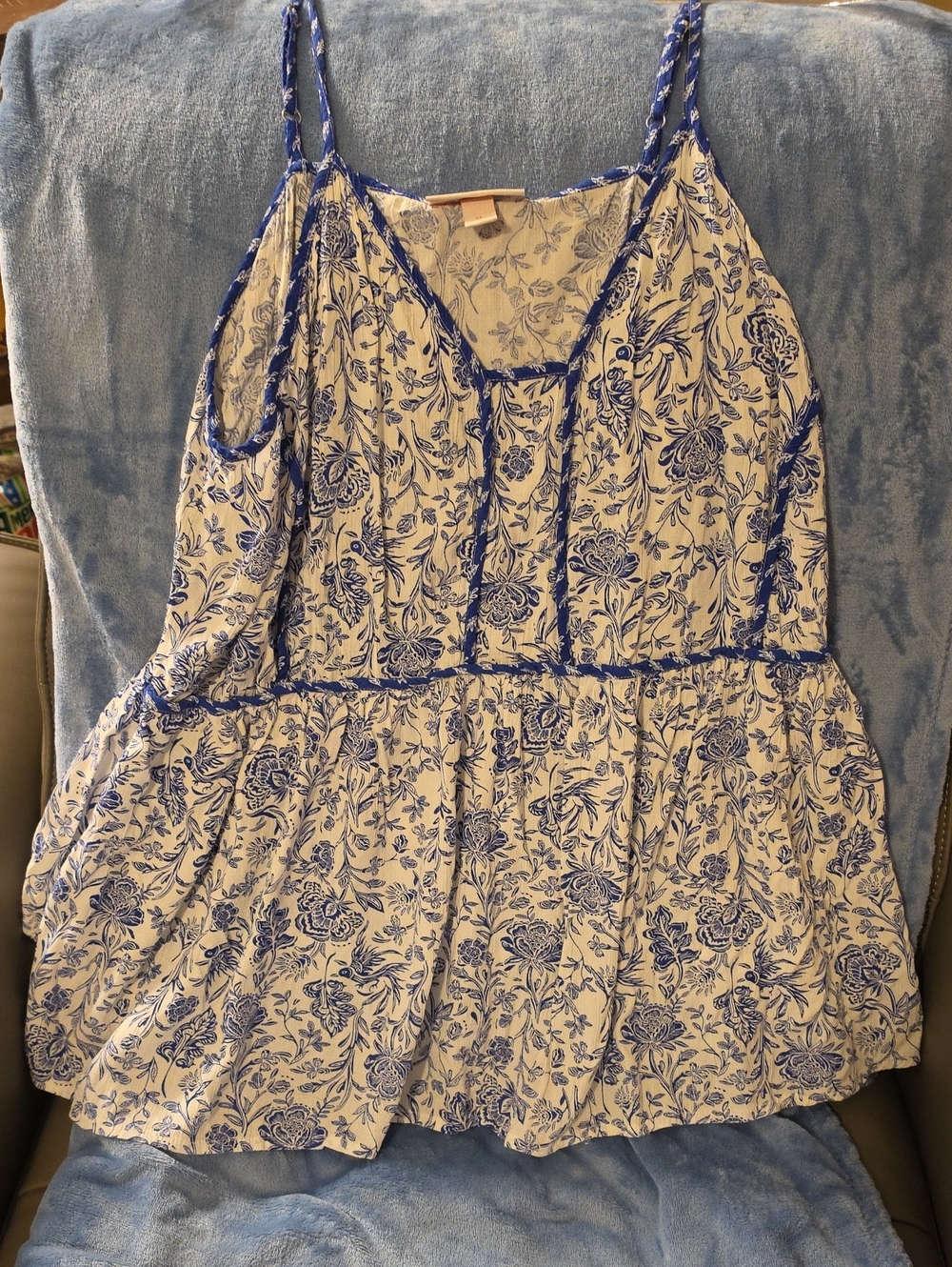 Knox Rose Blue and Cream Floral Spaghetti-Strap Dress